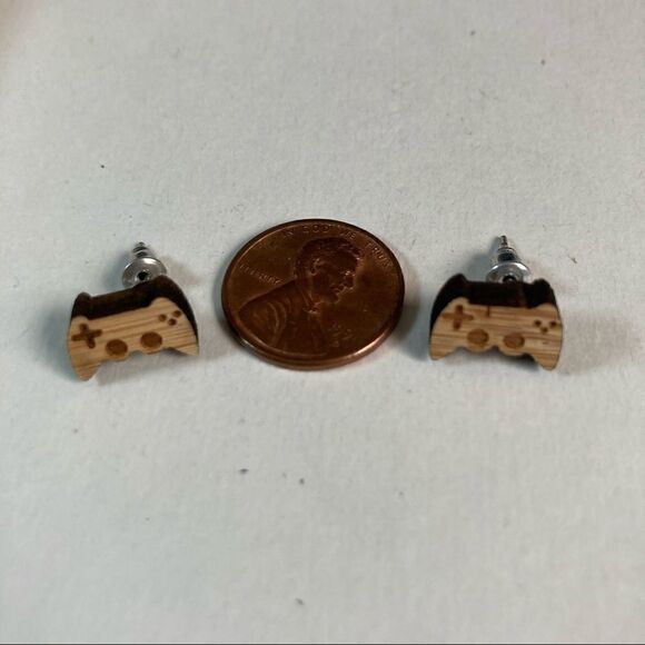 WOODEN Console Controller Earrings - Picture 7 of 9